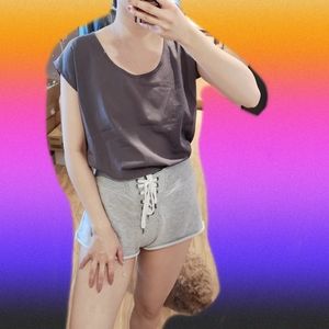 Grey round neck tshirt